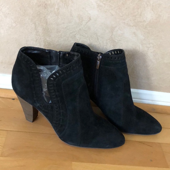 VINCE CAMUTO Black Suede Ankle Boots Size 9.5/41 - Picture 6 of 10